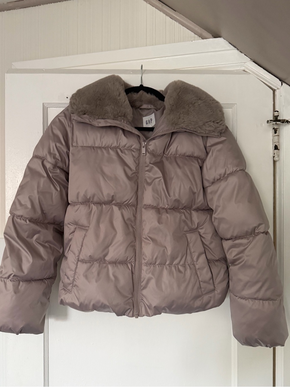 GAP Factory Women's Light Taupe Puffer Coat with Faux Fur Collar